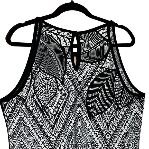 NWT ASHLEY STEWART Women’s Black White Geometric Floral Maxi Dress Size 18/20 - Picture 4 of 13